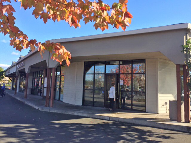 More Photos Of 6560 Hembree Ln, Windsor Freestanding For Lease