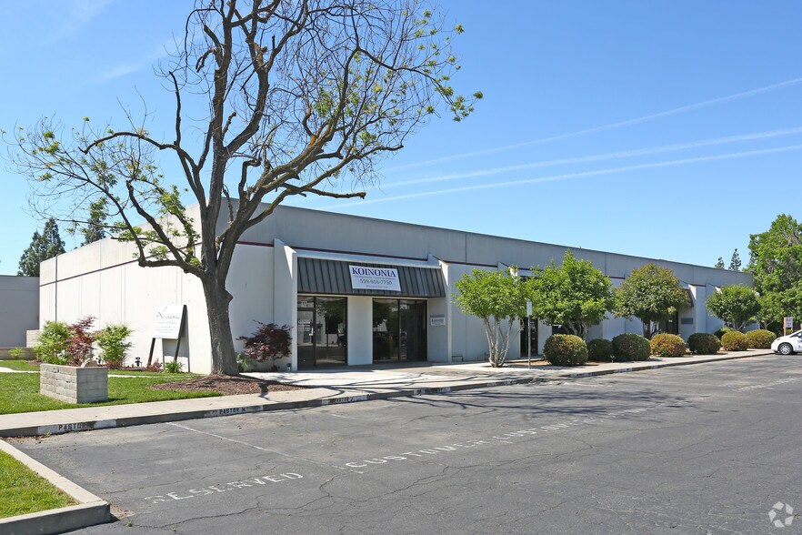 Primary Photo Of 1821 N Helm Ave, Fresno Warehouse For Lease