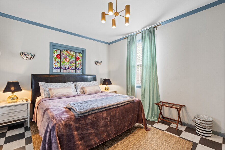 More Photos Of 1103 33rd St, Galveston Hotel For Sale