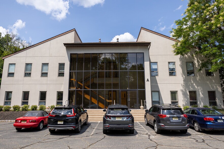 More Photos Of 115 US HIGHWAY Route 46 West, Mountain Lakes Medical For Sale