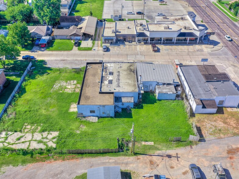 More Photos Of 227 W MacArthur Dr, Midwest City Auto Repair For Sale