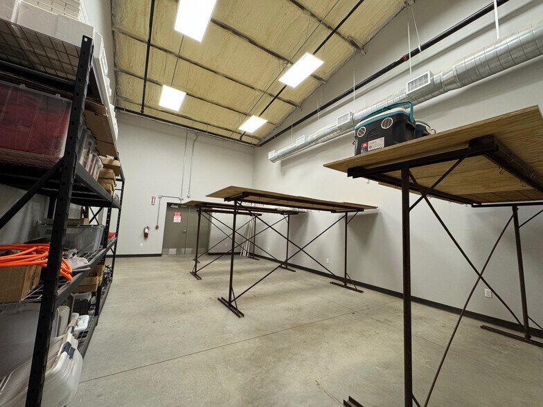 More Photos Of 5936 Imperial Loop, College Station Industrial For Lease