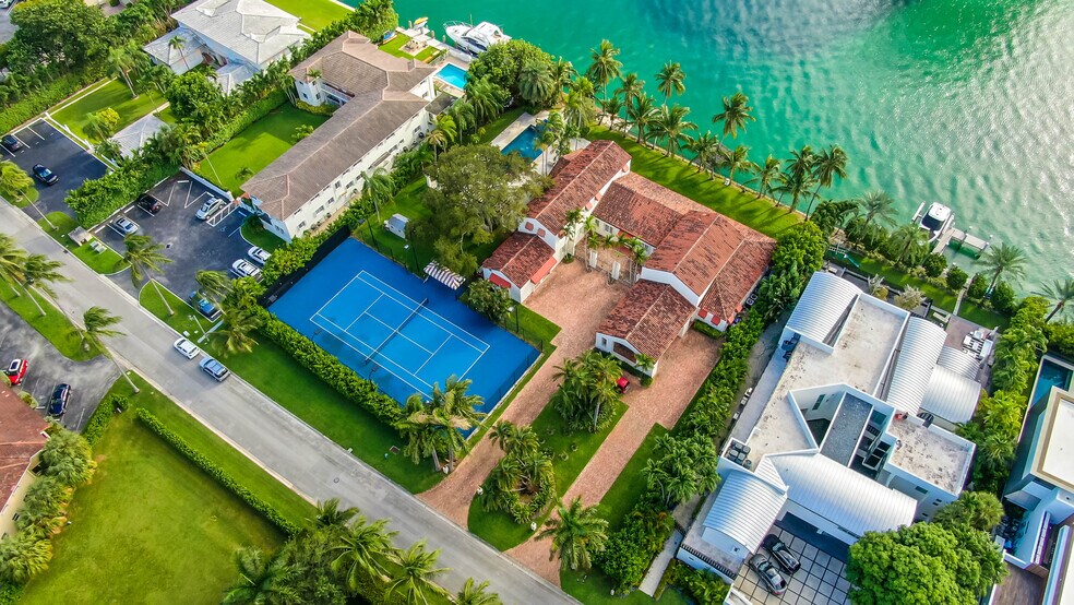 More Photos Of 44 Bal Bay Dr, Bal Harbour Land For Sale