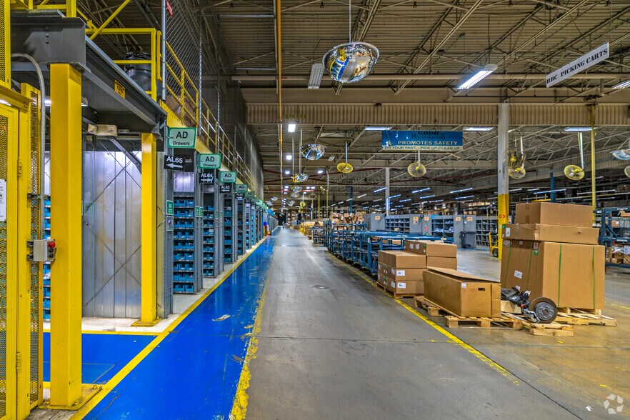 More Photos Of 108 Route 303, Tappan Distribution For Lease