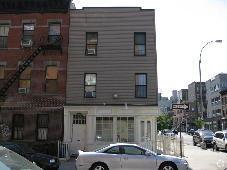 Primary Photo Of 2 Hope St, Brooklyn Storefront Retail Residential For Lease