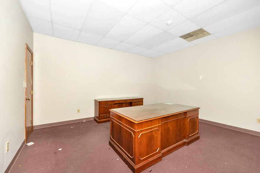 More Photos Of 3314 Highway 53, Huntsville Distribution For Lease