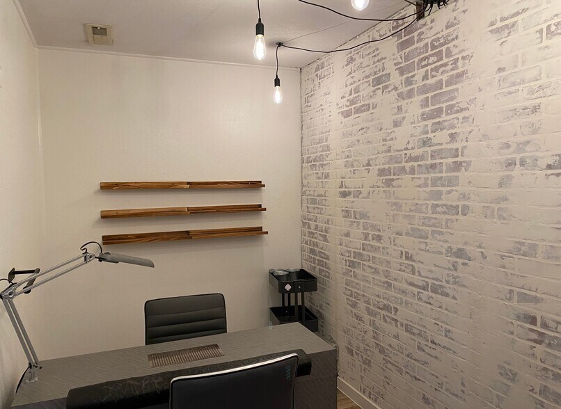 More Photos Of 252 W Main St, Delta General Retail For Sale