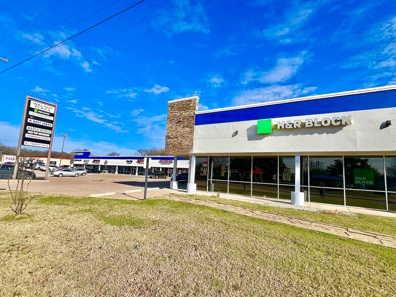 More Photos Of 2000 N Highway 157, Mansfield Unknown For Lease