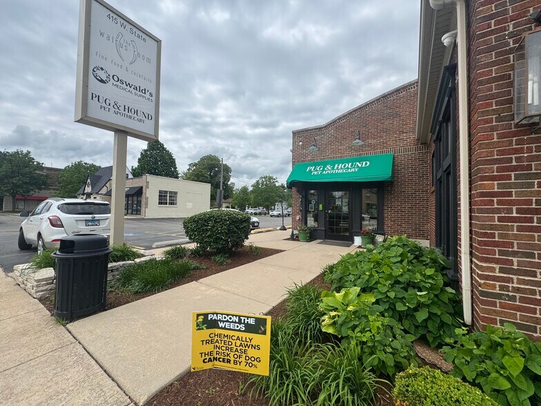 More Photos Of 415 W State St, Geneva Storefront Retail Office For Sale