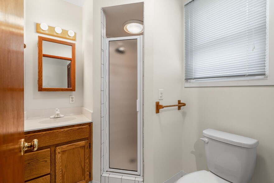 More Photos Of 3020-3024 SW 12th Ave, Portland Apartments For Sale
