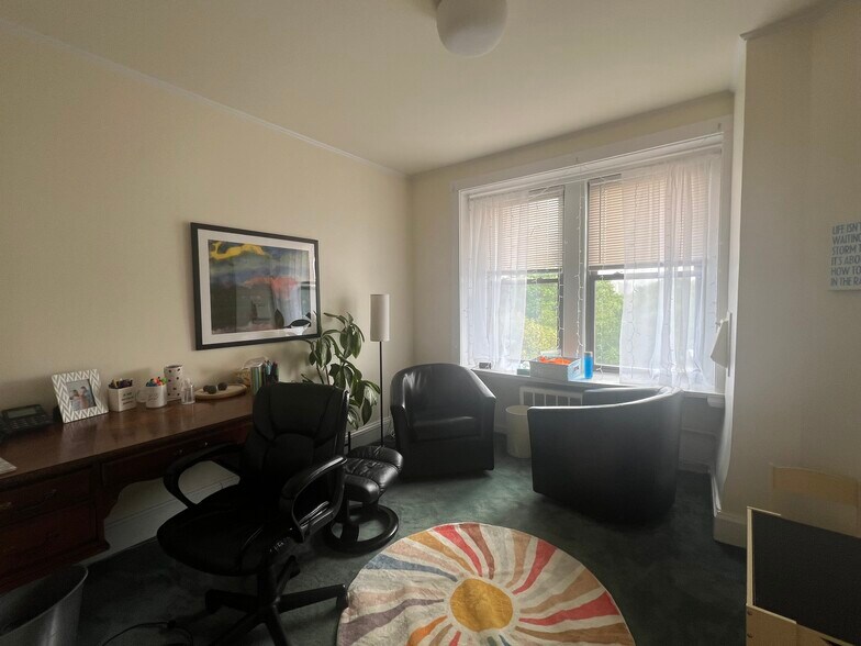 More Photos Of 1180 Beacon St, Brookline Hospital For Sale