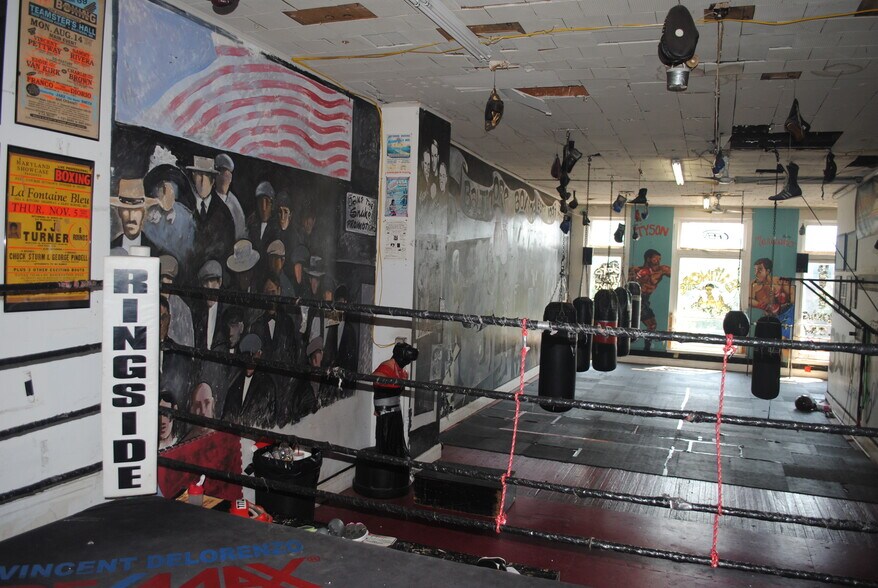 More Photos Of 506 S Broadway, Baltimore Storefront Retail Office For Lease