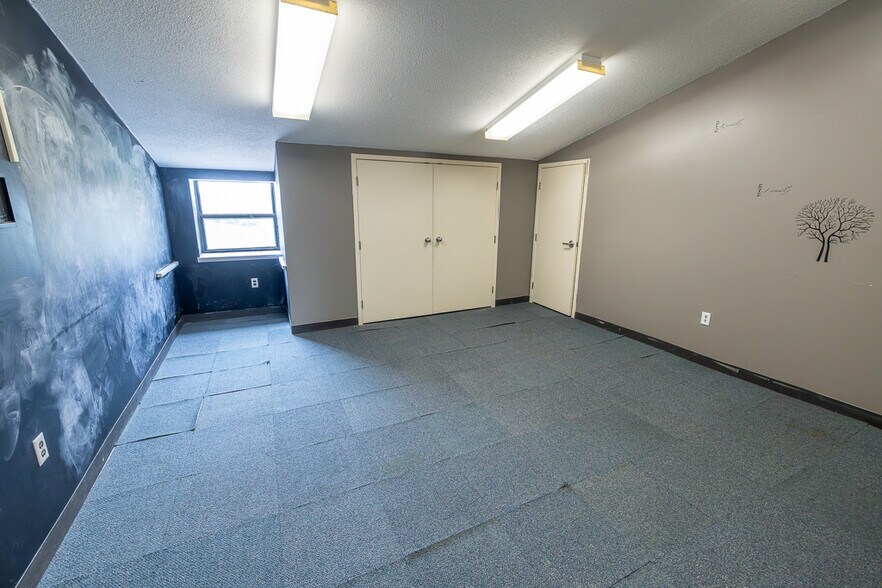More Photos Of 800 SW 150 Hwy, Lee's Summit Office For Sale