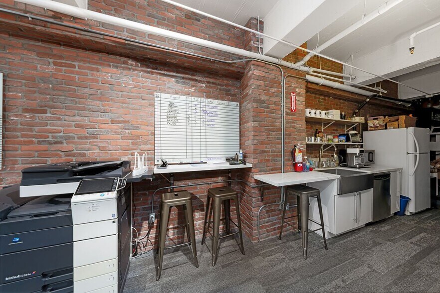 More Photos Of 950 6th Ave, San Diego Office For Lease