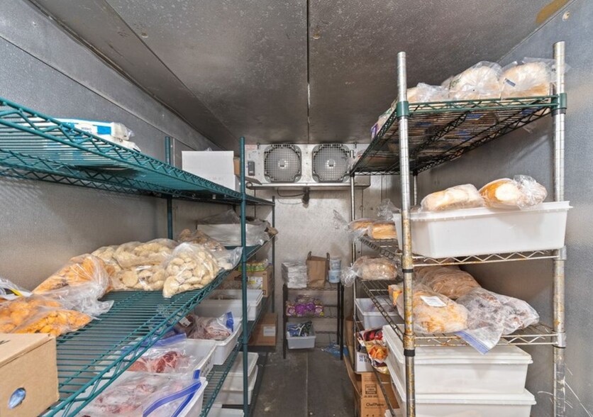 More Photos Of 6014 New Hartford St, Wolcott Restaurant For Sale