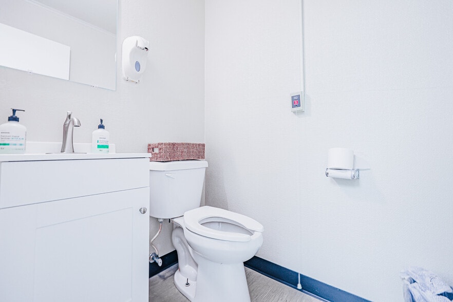 More Photos Of 255 Fortenberry Rd, Merritt Island Medical For Sale