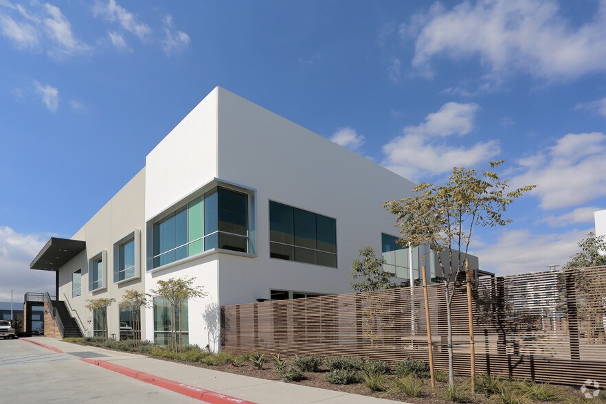 More Photos Of 3738 Bayer Ave, Long Beach Office For Sale