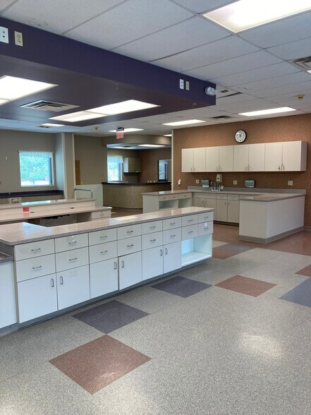 More Photos Of 1916 Boggs Creek Rd, Jefferson City Medical For Sale