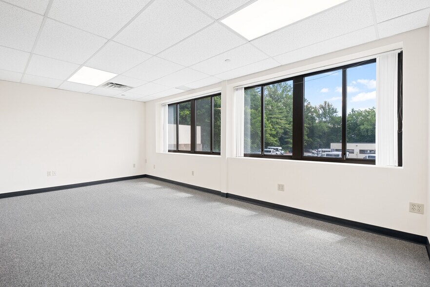 More Photos Of 280 N Bedford Rd, Mount Kisco Medical For Lease