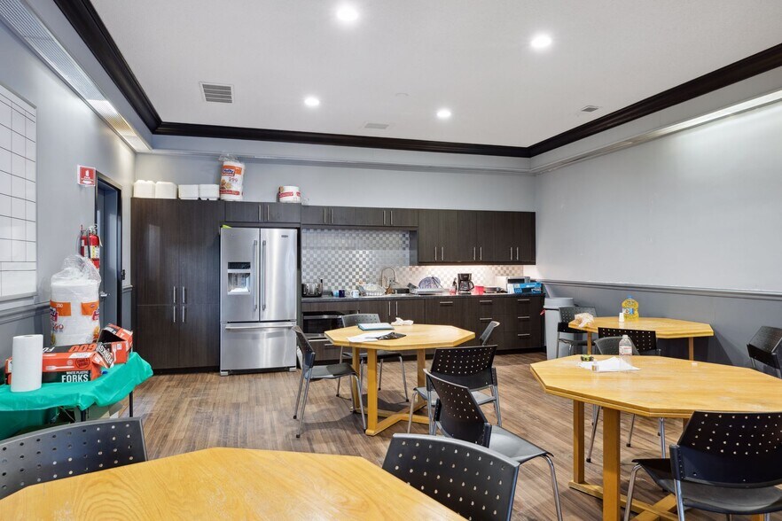 More Photos Of 454 County Rd V V, Somerset Manufacturing For Sale