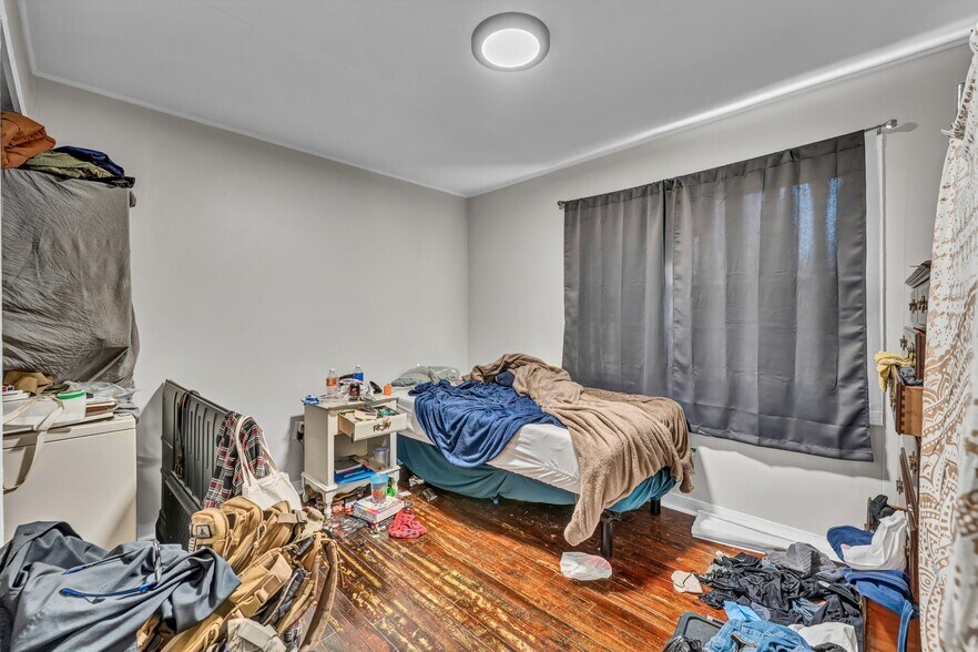 More Photos Of 558 W Outer Dr, Oak Ridge Multifamily For Sale