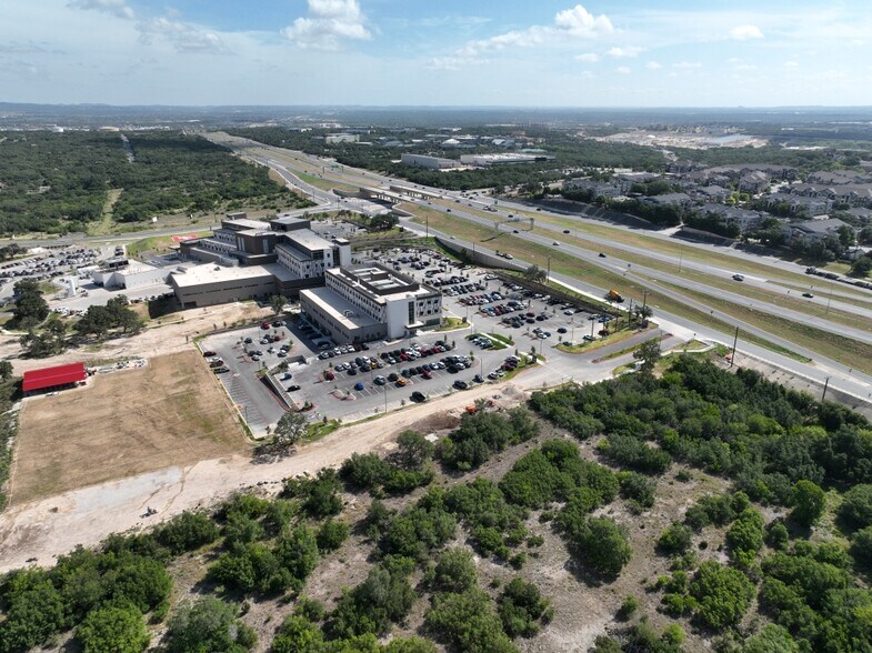 More Photos Of 3011 W Loop 1604 N, San Antonio Medical For Lease