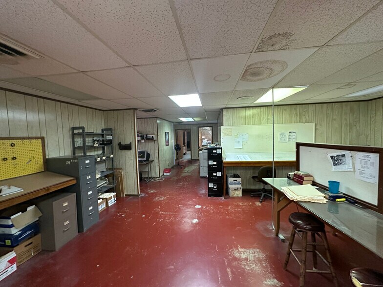 More Photos Of 388 Highway 62 E, Salem Warehouse For Sale