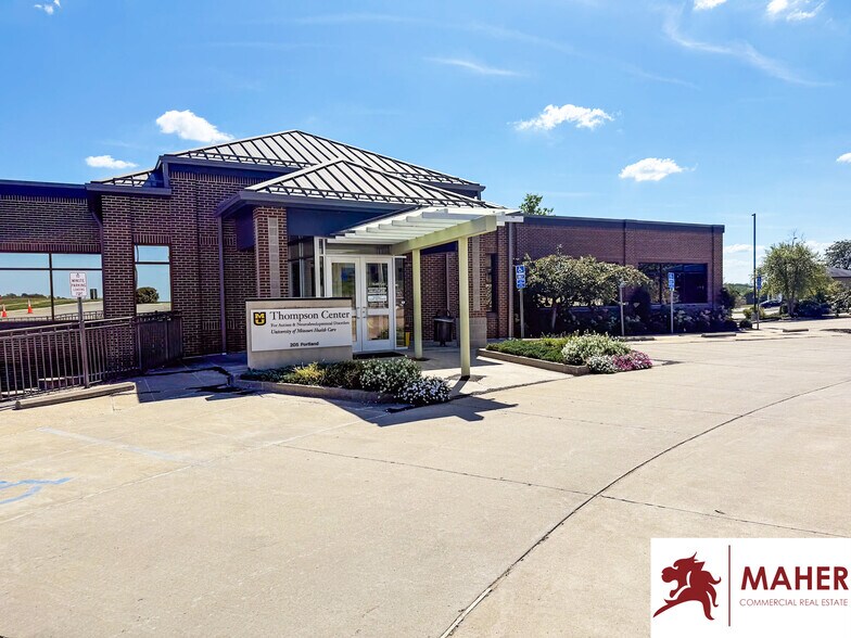 More Photos Of 205 Portland St, Columbia Medical For Sale