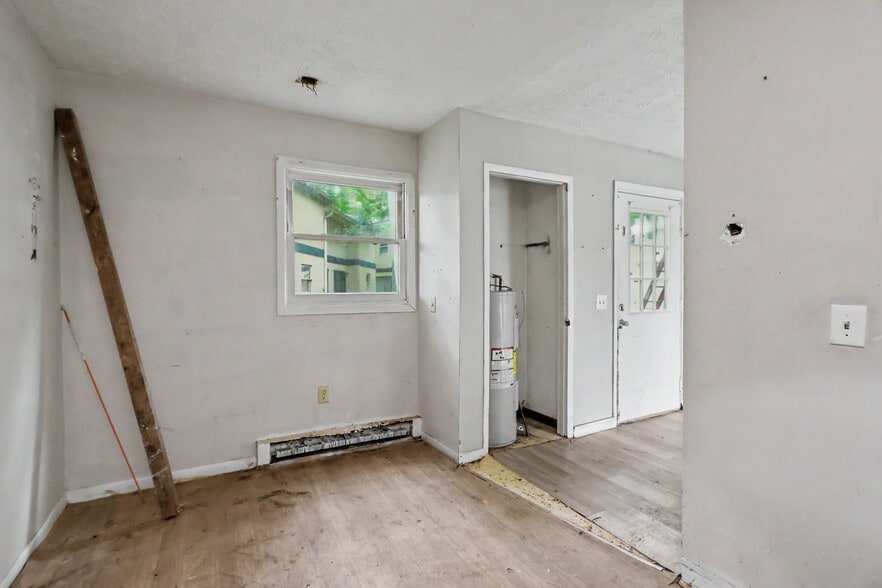 More Photos Of 23 Grand Ave, Norwalk Apartments For Sale