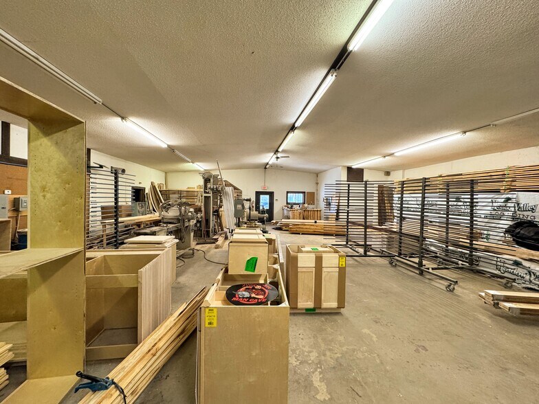 More Photos Of 2480 W Highway 63, Springbrook Warehouse For Sale