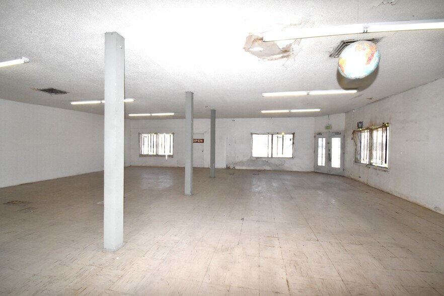 More Photos Of 4826-4830 Dyer St, El Paso Storefront For Sale