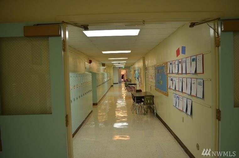 More Photos Of 233 S Market Blvd, Chehalis Schools For Sale