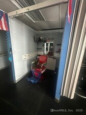 More Photos Of 454-456 Park St, Hartford Showroom For Lease