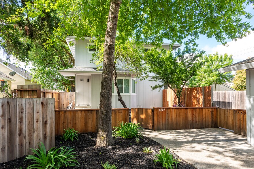 More Photos Of 8690 Old Redwood Hwy, Windsor Apartments For Sale
