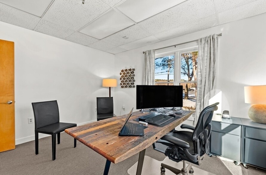 More Photos Of 111 Boston Post Rd, Sudbury Office For Sale
