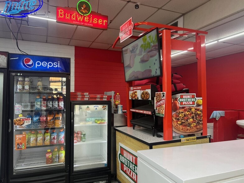 More Photos Of 7844 Avenue E, Houston Convenience Store For Sale