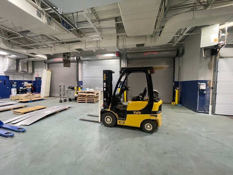 More Photos Of 24 Snake Hill Rd, North Scituate Manufacturing For Lease