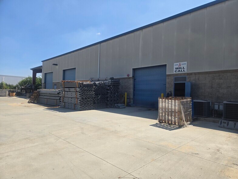 More Photos Of 10409 Alder Ave, Bloomington Warehouse For Sale