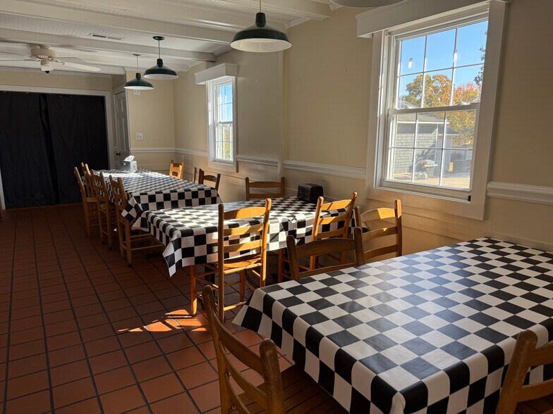 More Photos Of 1013 S Main St, Landis Restaurant For Sale