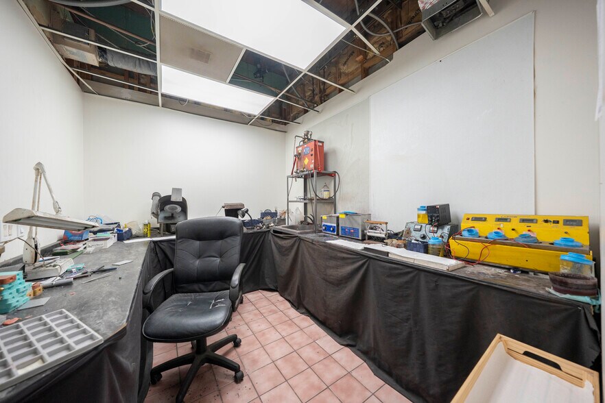 More Photos Of 910 N Amelia Ave, San Dimas Office For Lease