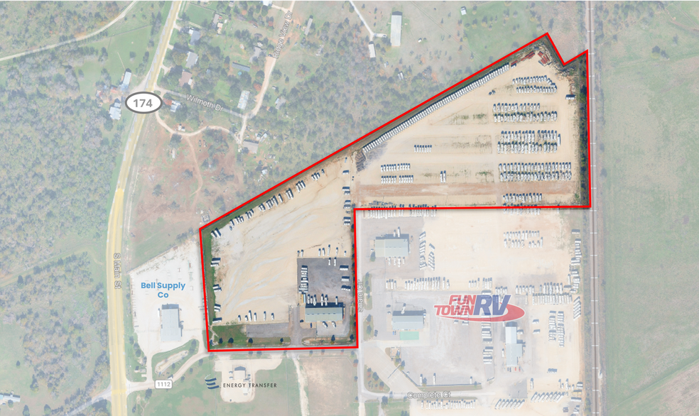 More Photos Of 110 E Barnett Dr, Cleburne Warehouse For Sale