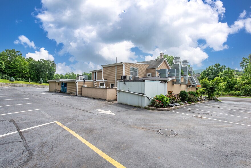 More Photos Of 3673 State Rt 94, Hamburg Restaurant For Sale