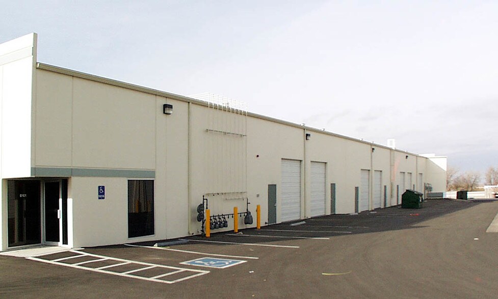 More Photos Of 12061 Pennsylvania St, Thornton Light Distribution For Lease