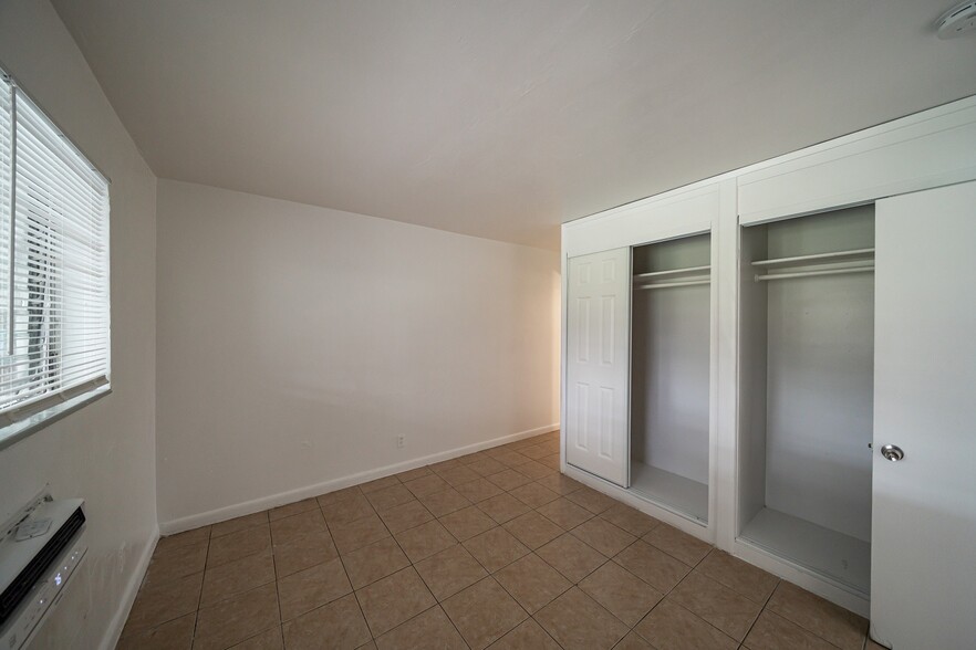 More Photos Of 1241-1251 W River Dr, Margate Apartments For Sale