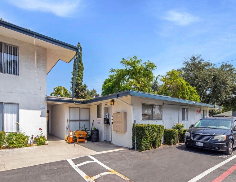 More Photos Of 2352 Leroy St, San Bernardino Apartments For Sale
