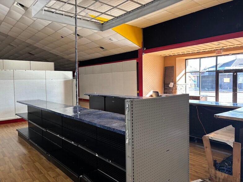 More Photos Of 311 S Range Ave, Denham Springs General Retail For Sale