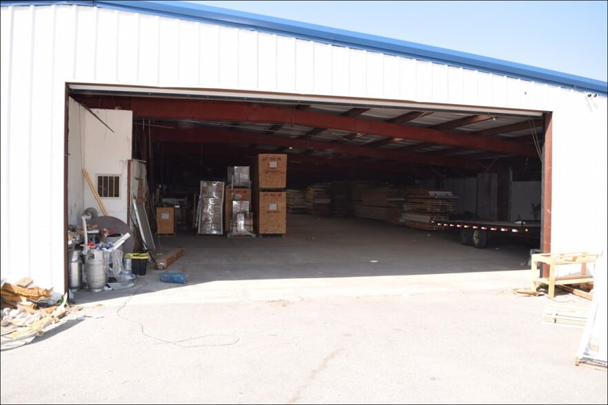 More Photos Of 12620 S US Hwy 41, Gibsonton Distribution For Lease