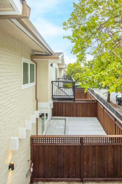 More Photos Of 1380 Lincoln Ave, San Rafael Apartments For Sale