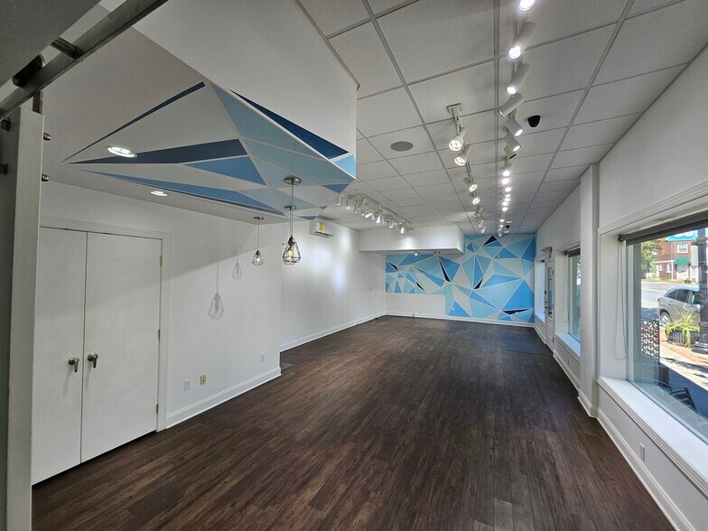 More Photos Of 1902 W Allen St, Allentown Storefront For Lease
