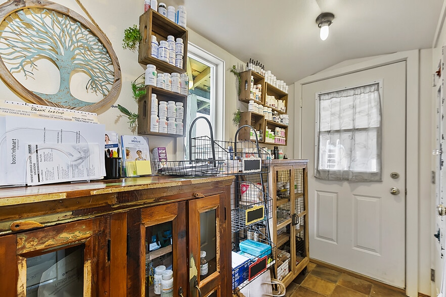 More Photos Of 101 N Evergreen Rd, Spokane Office For Lease